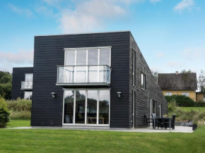 Holiday Home Lyly - 100m from the sea by Interhome